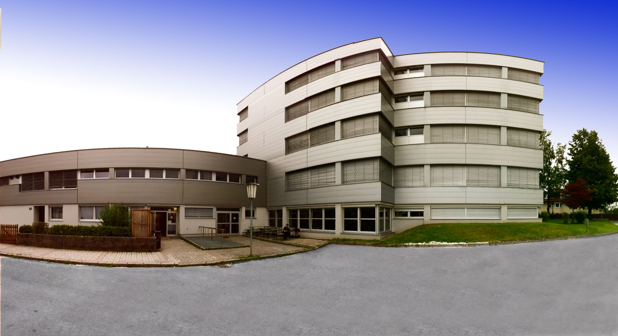 HS Kufstein, Trainingshallen (Parterre - Mehrzweckhalle, 1. Stock - kleine Halle)